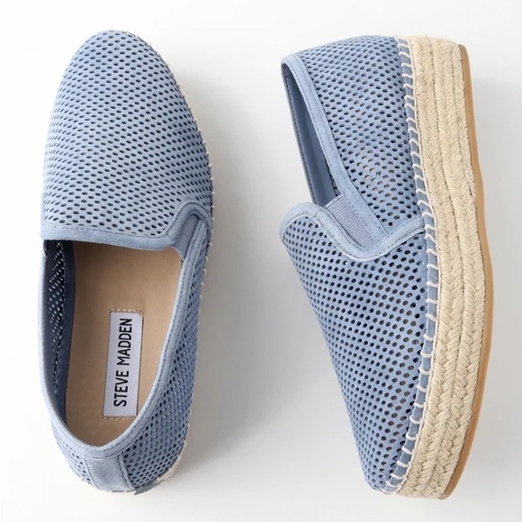 Steve Madden Wright Leather Perforated Slip-On Espadrille Sneakers in Blue Sz 9 - Picture 1 of 10
